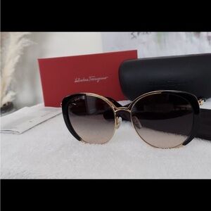 Salvatore Ferregamo  Glasses beautiful